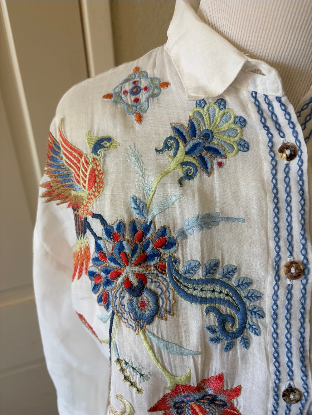 Johnny Was White Embroidered Tunic with Blue, Red and Green Floral Motif - Picture 3 of 7